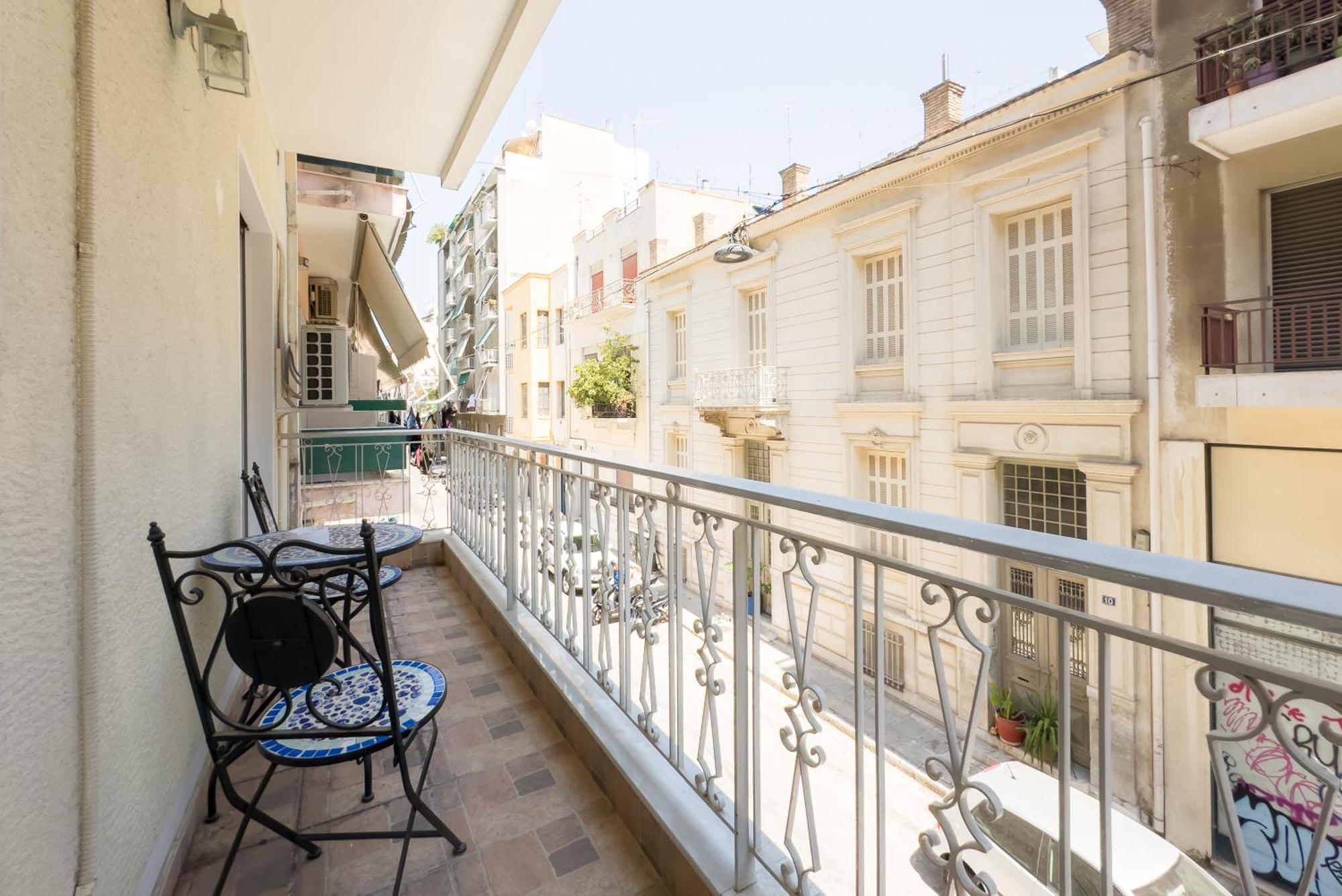 Urban Comfort Apt Near Downtown Athena Bagian luar foto