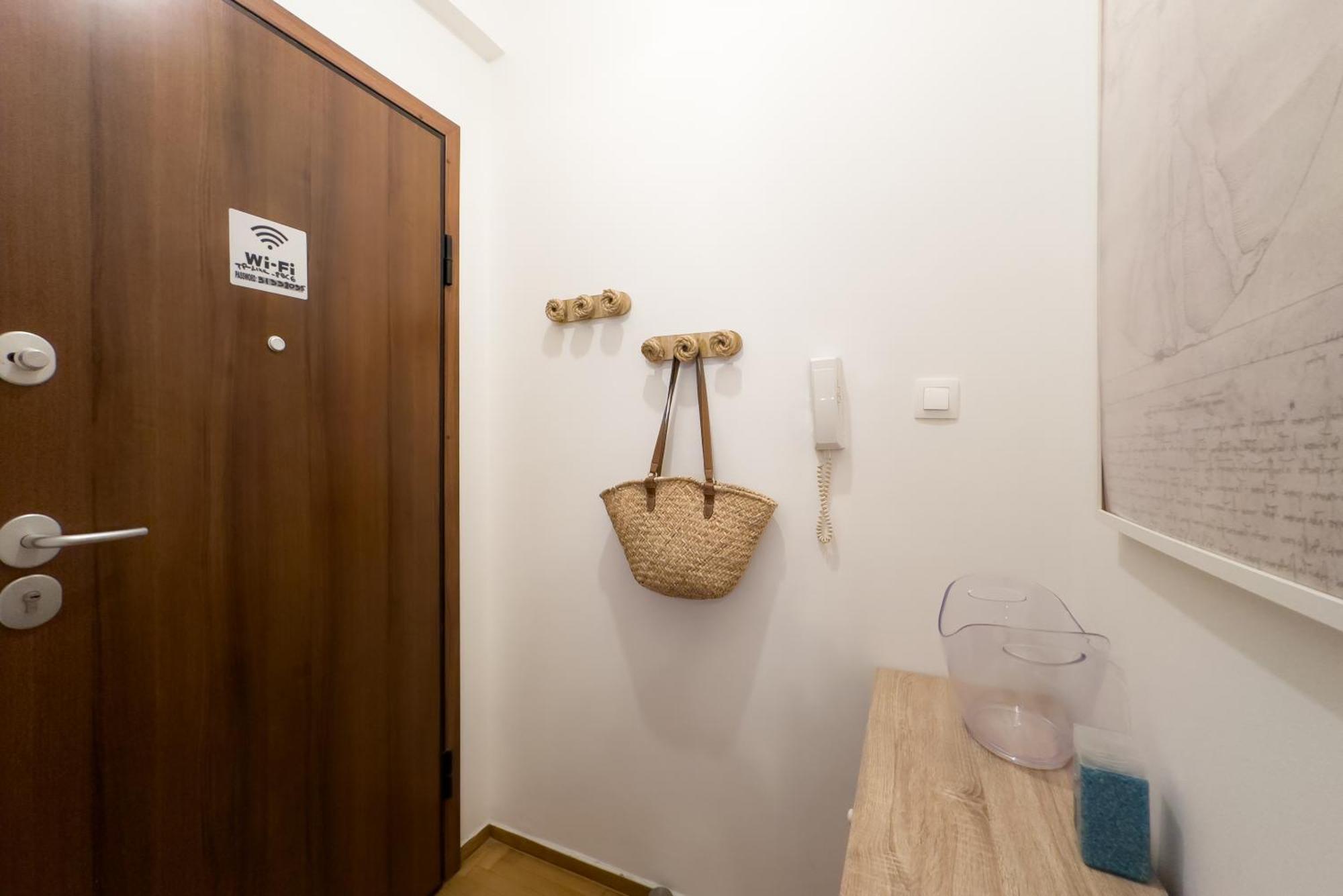 Urban Comfort Apt Near Downtown Athena Bagian luar foto