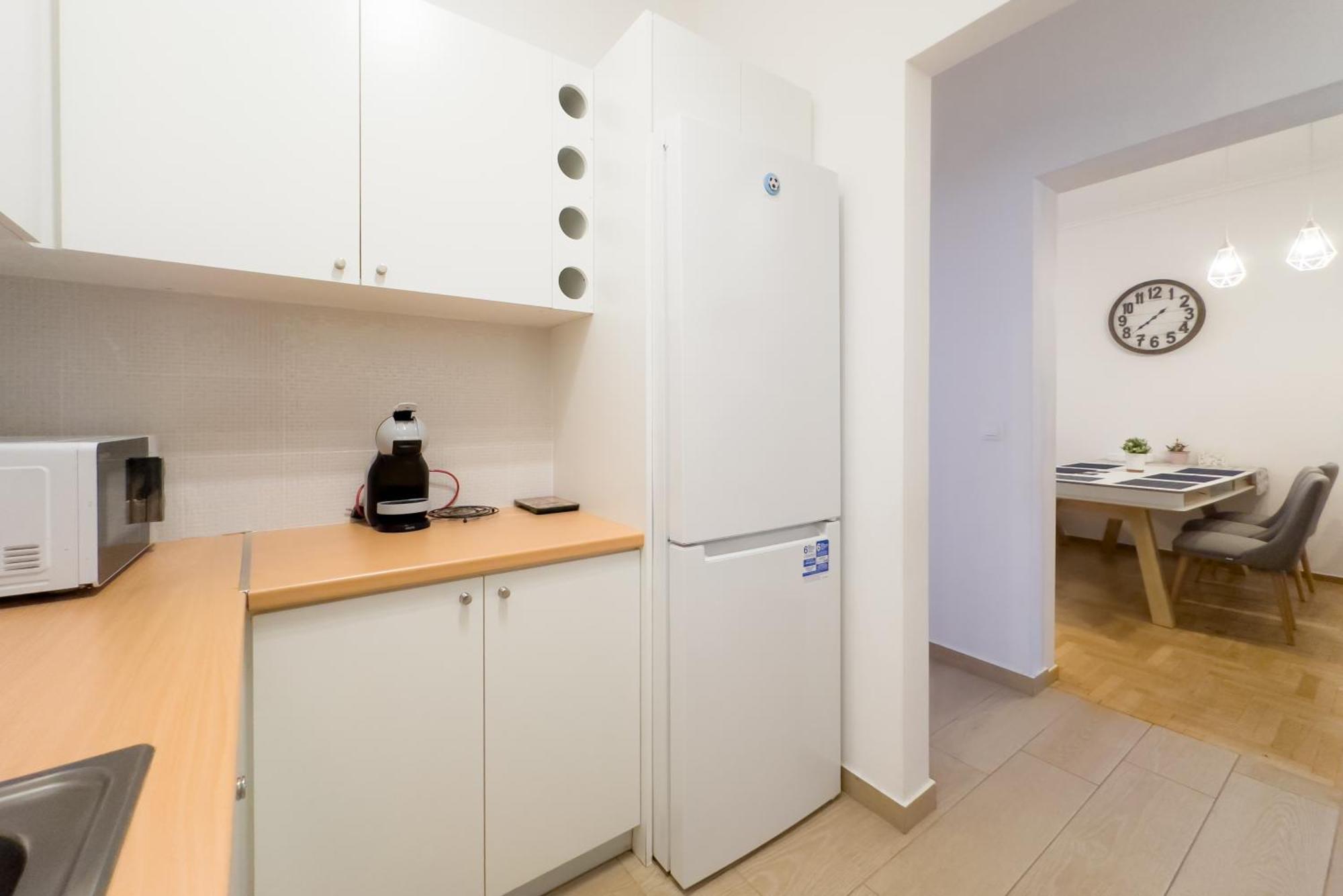 Urban Comfort Apt Near Downtown Athena Bagian luar foto