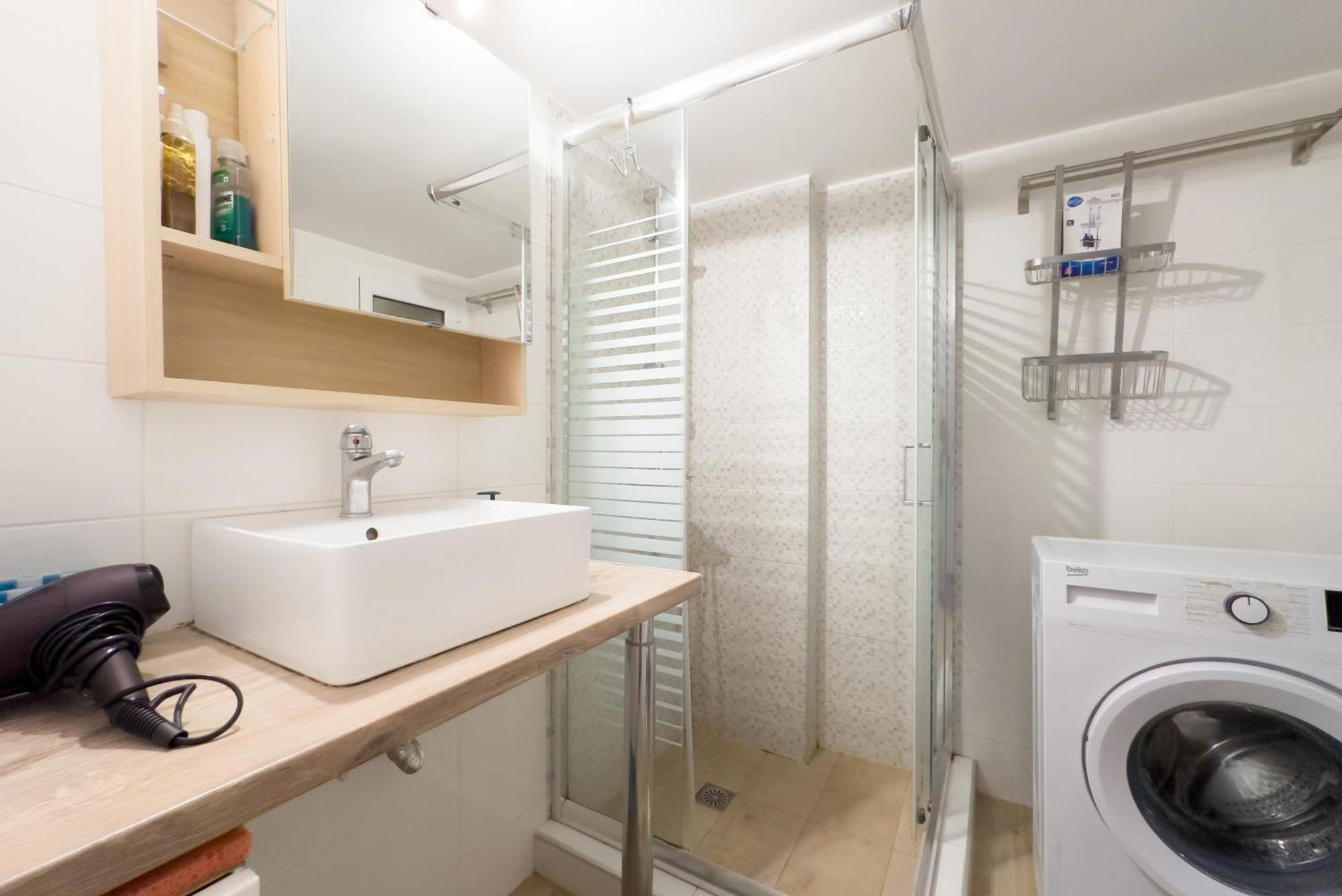 Urban Comfort Apt Near Downtown Athena Bagian luar foto