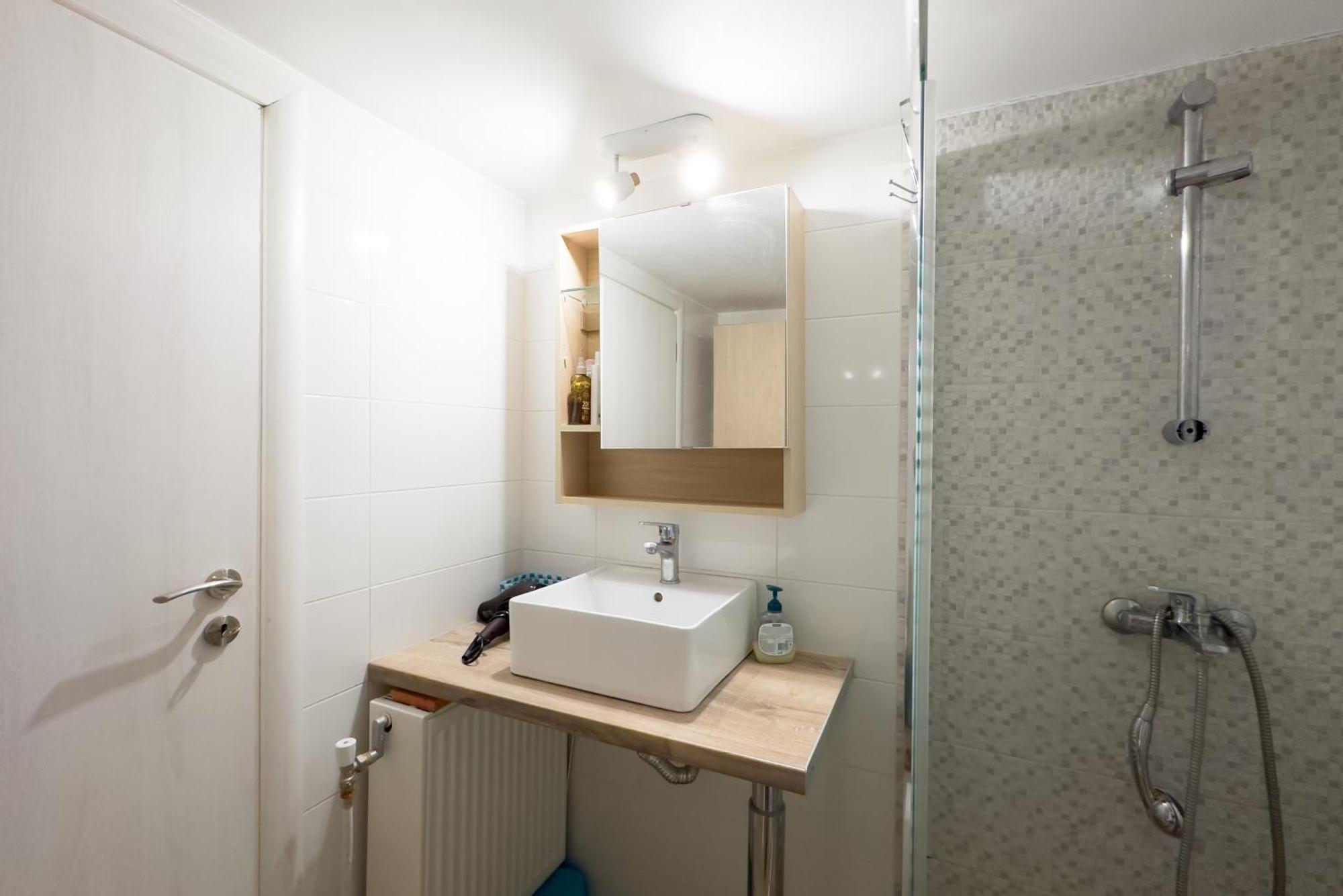 Urban Comfort Apt Near Downtown Athena Bagian luar foto